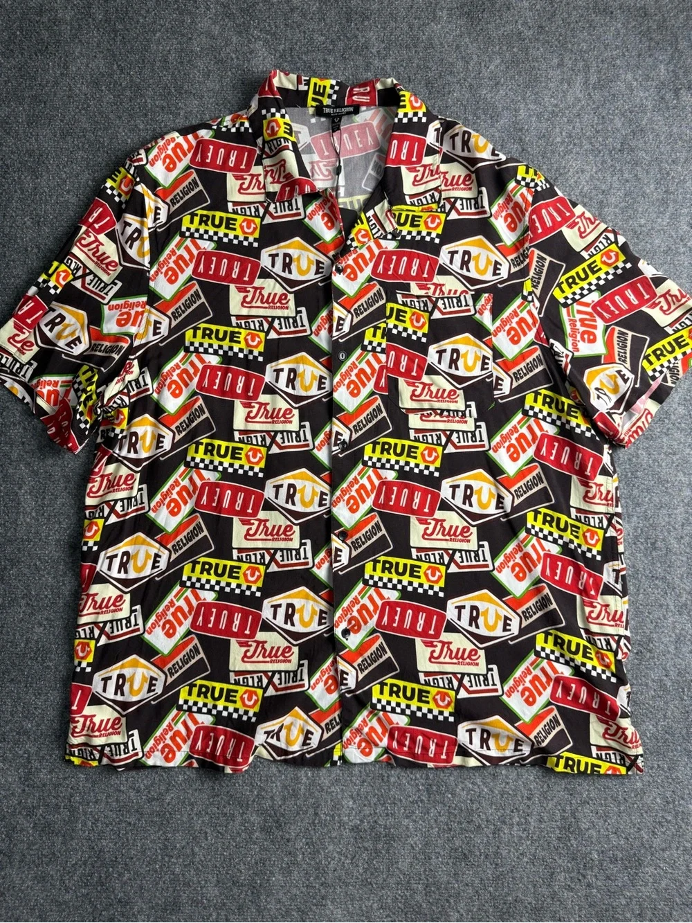 True Religion Men’s 3XL NWT Allover Vintage Logo Camp Collar Shirt